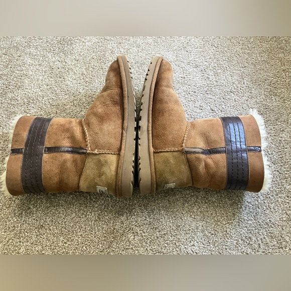 UGG Leather Side Bow Slip On Sherpa Lined Ankle Boots Size 6 - Picture 4 of 6